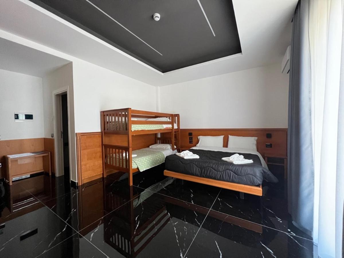Hotel Tea Deluxe - Praia Прая а Маре Екстериор снимка